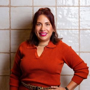 Meet your Posher, Iris